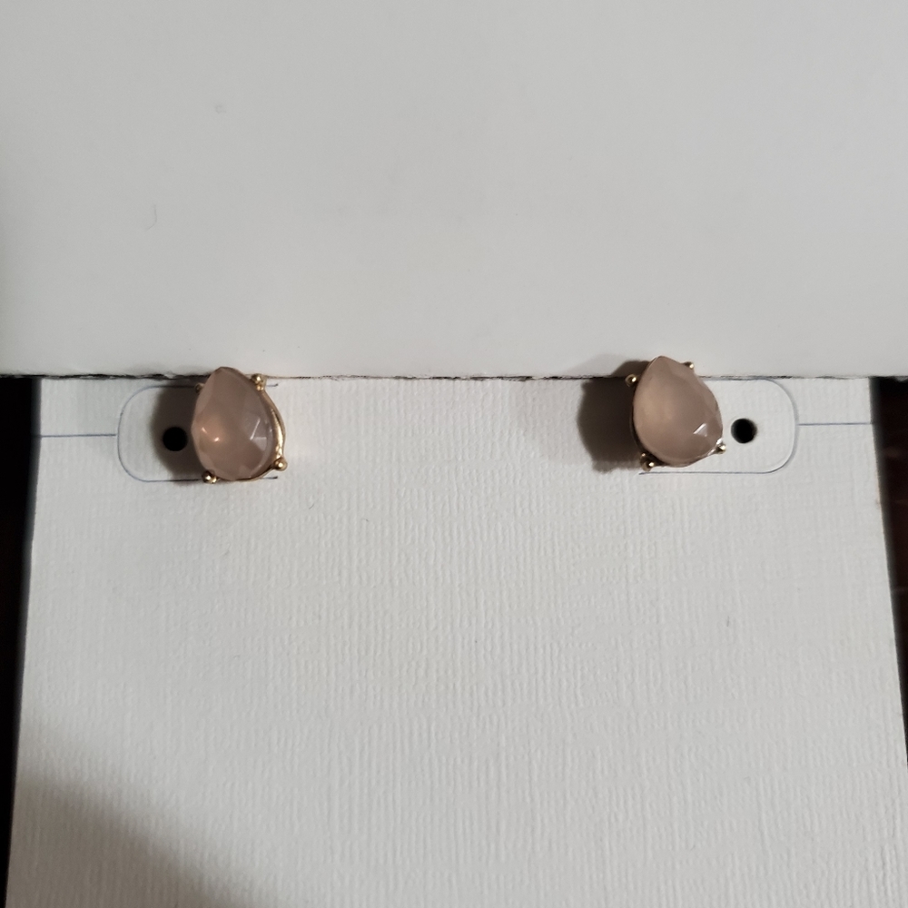 Elegant. Moonstone stud earrings